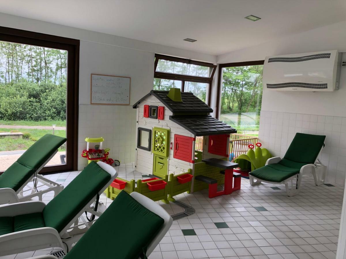 Penzion Platan Dunajská Streda Exterior foto