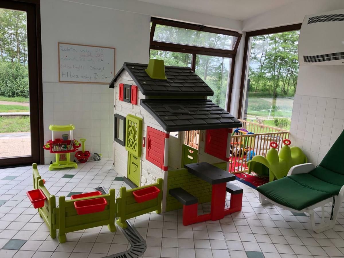 Penzion Platan Dunajská Streda Exterior foto